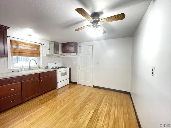 $2,250 | 121 Wadsworth Road, Clay, NY 13212
