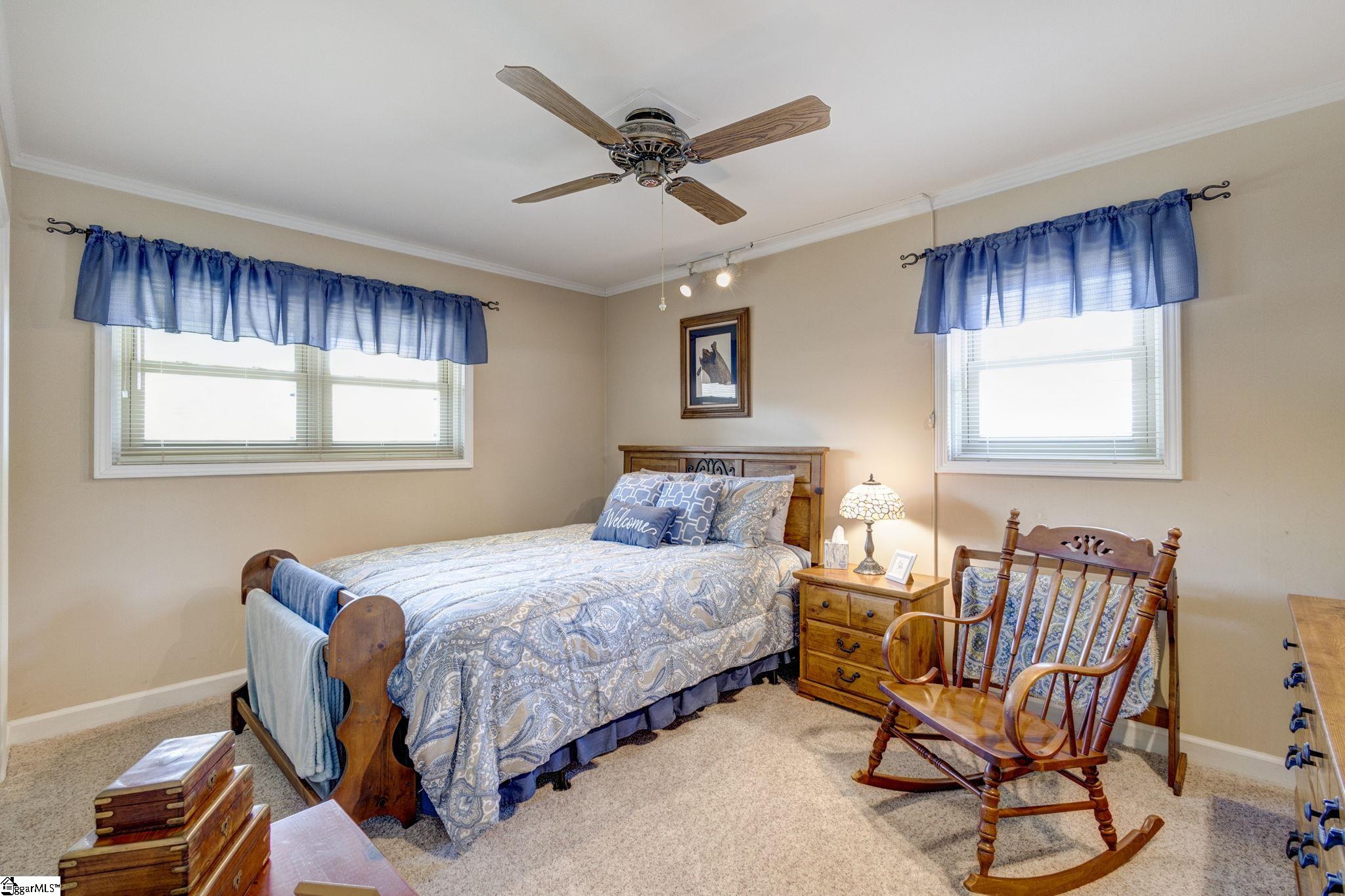 29 Ridge Drive Laurens, SC 29360 - Photo 12 of 36