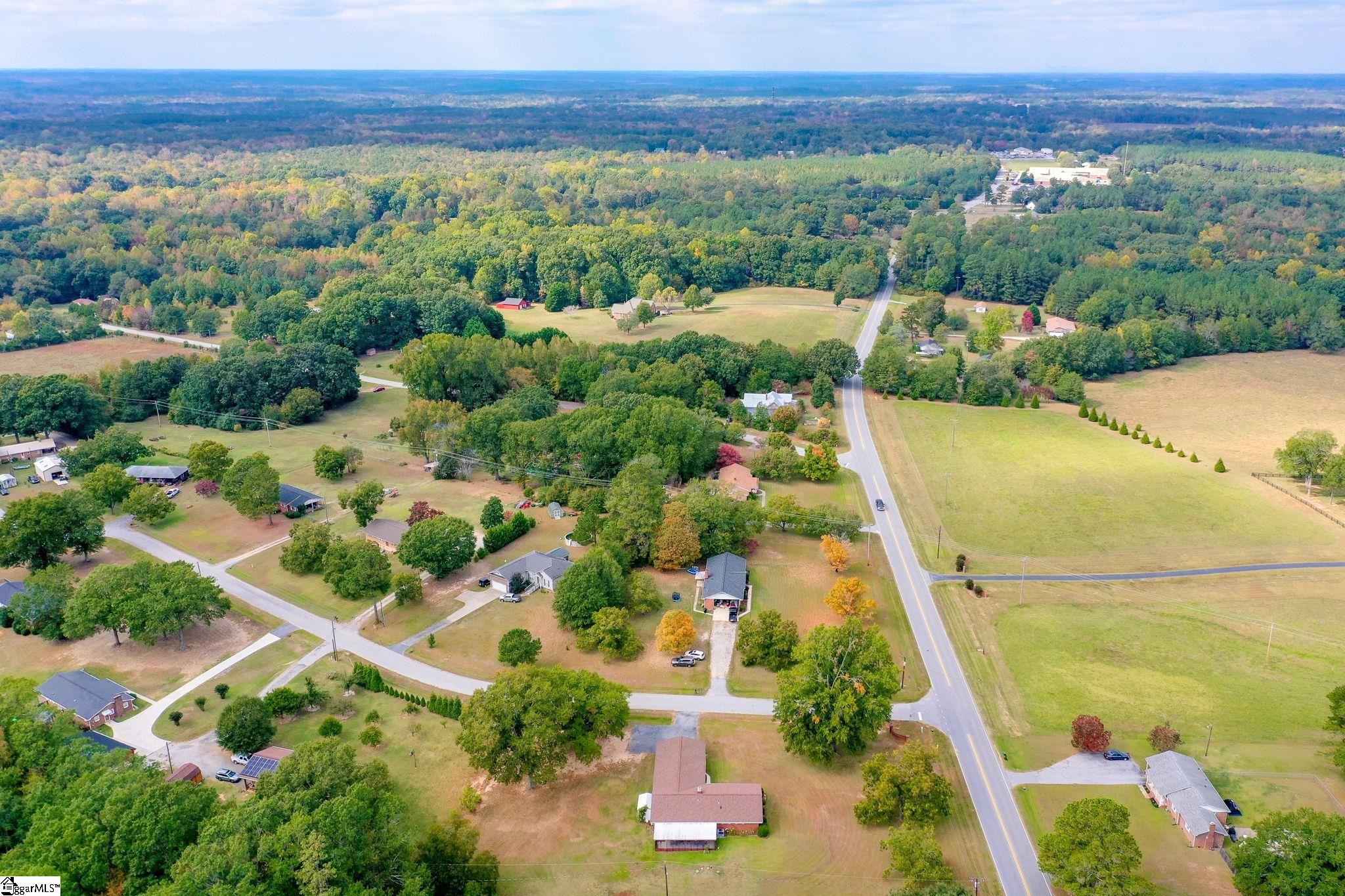 29 Ridge Drive Laurens, SC 29360 - Photo 28 of 36