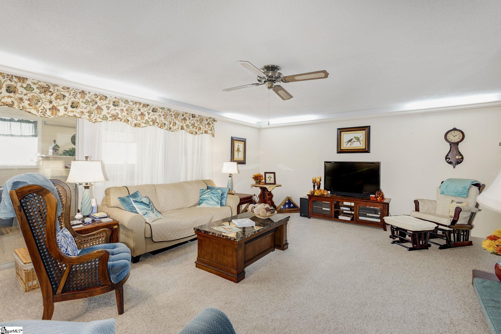 29 Ridge Drive Laurens, SC 29360 - Photo 5 of 36