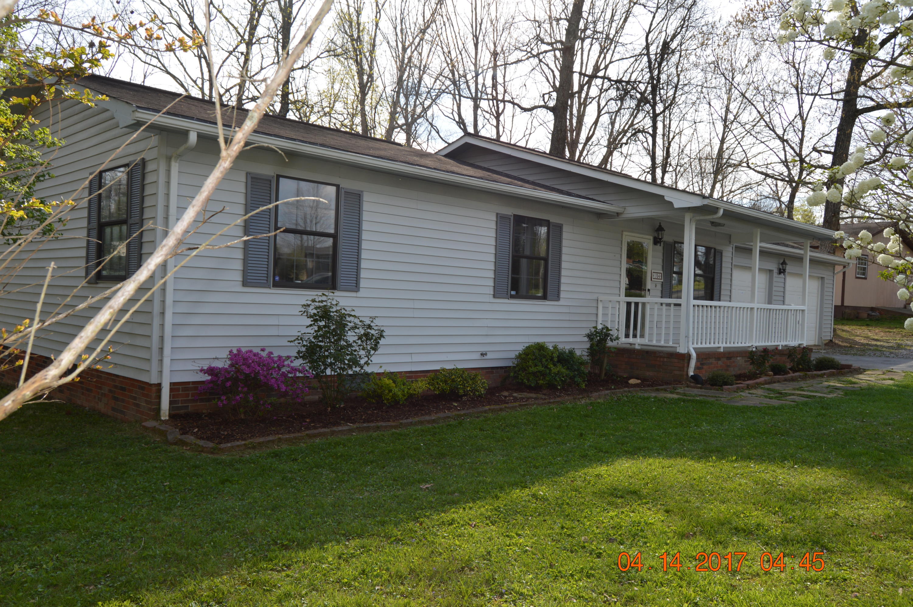 104 Runnymeade Road Crossville, TN 38558 - Photo 3 of 20 DSC_1064