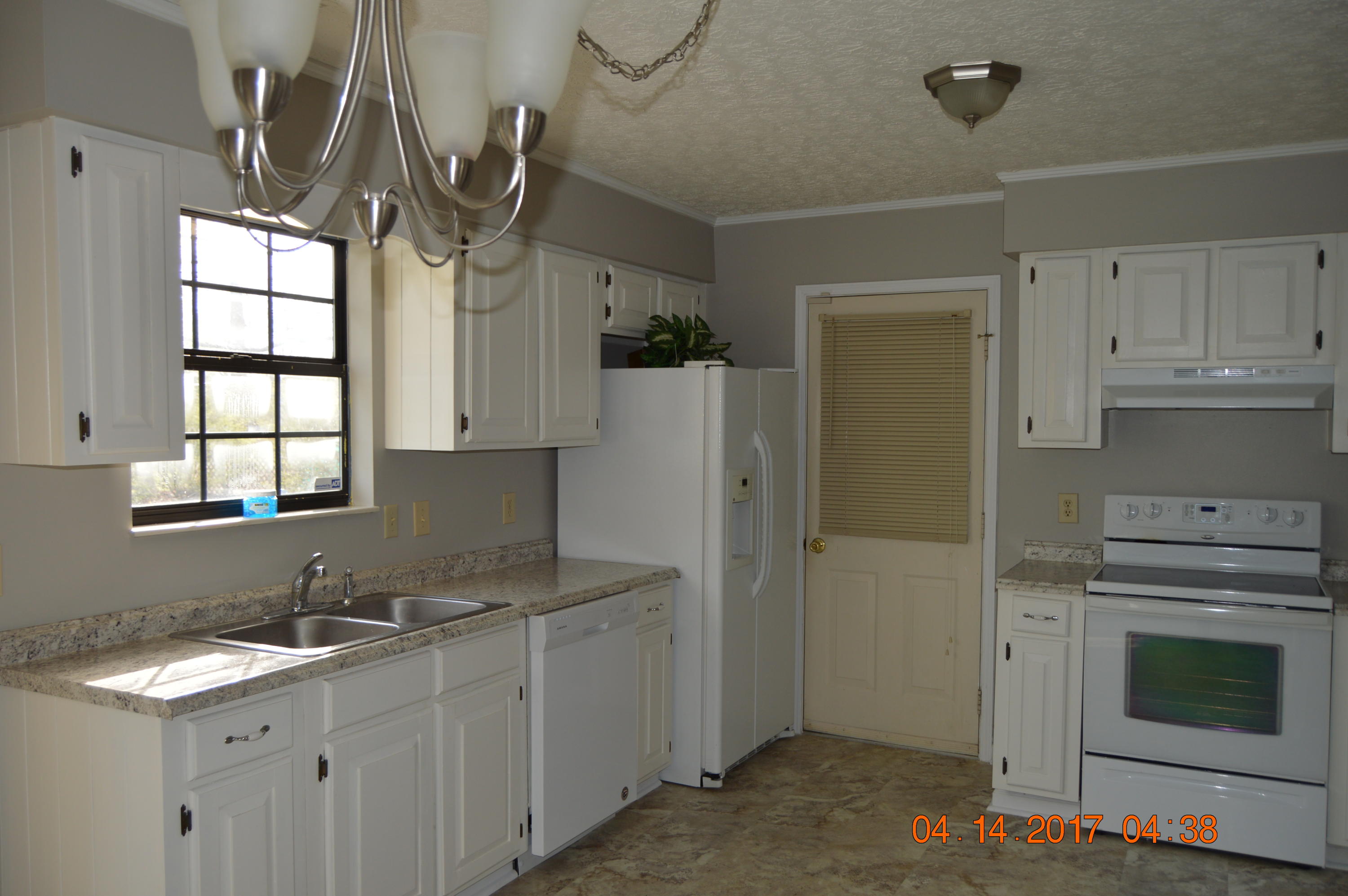 104 Runnymeade Road Crossville, TN 38558 - Photo 6 of 20 DSC_1045