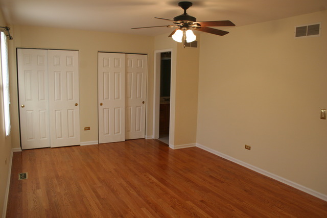 305 Old Hunt Road Fox River Grove, IL 60021 - Photo 6 of 10