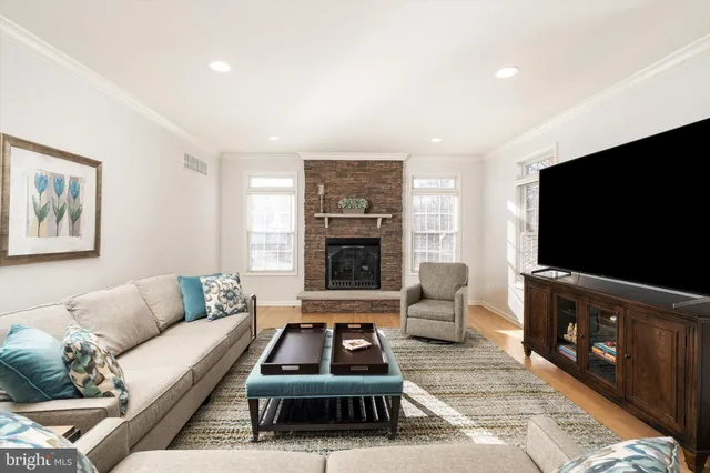 $819,900 | 71 Hemlock Drive, New Egypt, NJ 08533