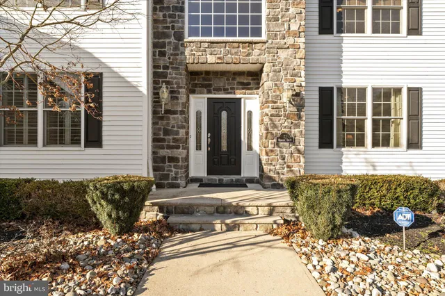 $819,900 | 71 Hemlock Drive, New Egypt, NJ 08533