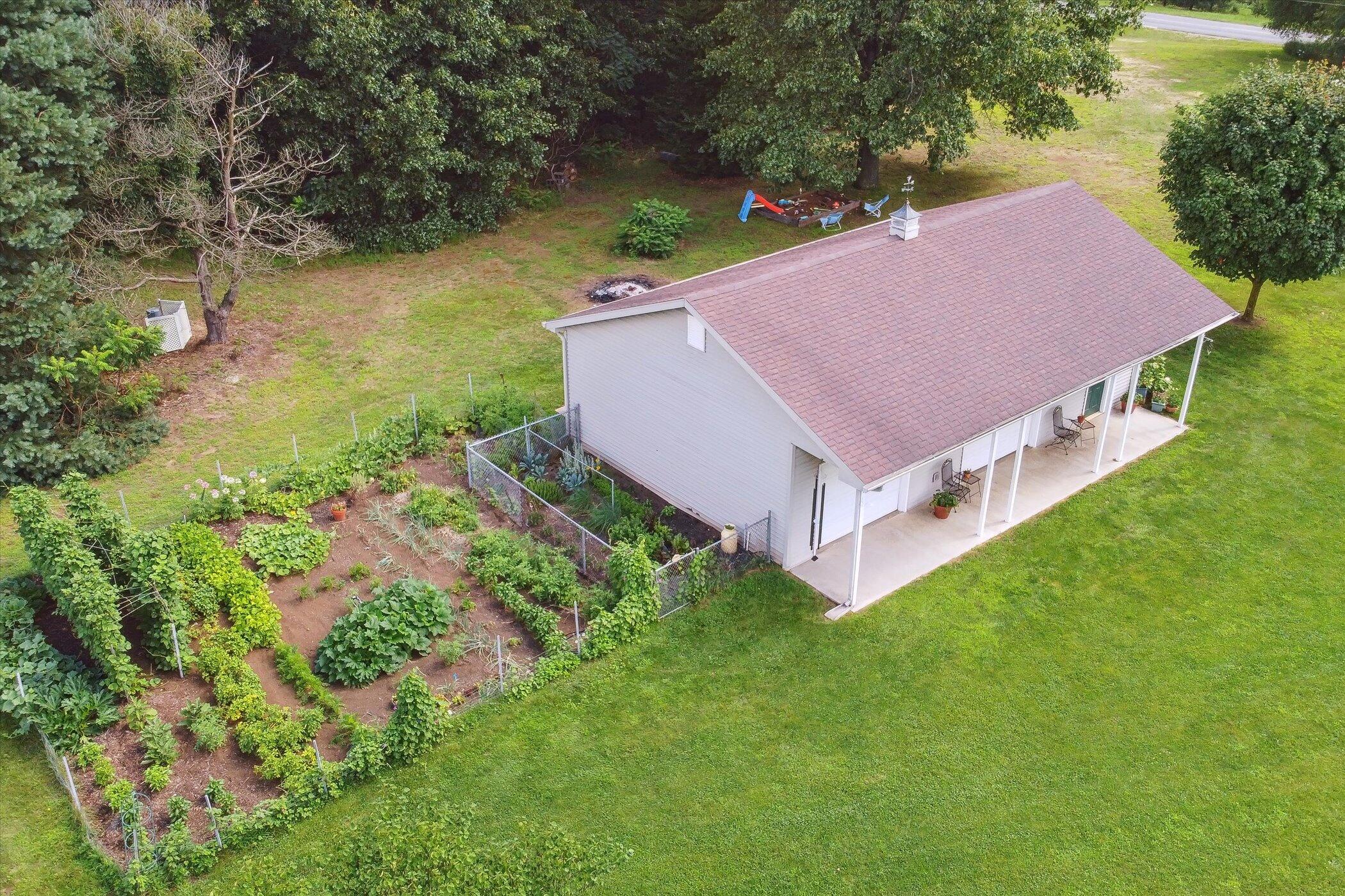 1930 Morgan Road Benton Harbor, MI 49022 - Photo 41 of 46 Barn with Garden Area