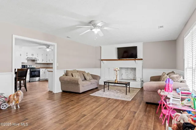 $269,900 | 103 Woodrow Street, Tabor City, NC 28463