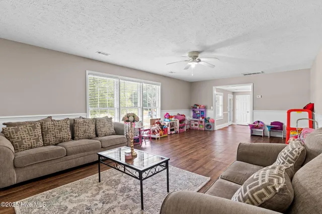 $269,900 | 103 Woodrow Street, Tabor City, NC 28463