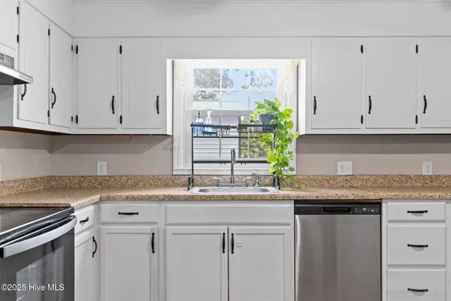 $269,900 | 103 Woodrow Street, Tabor City, NC 28463