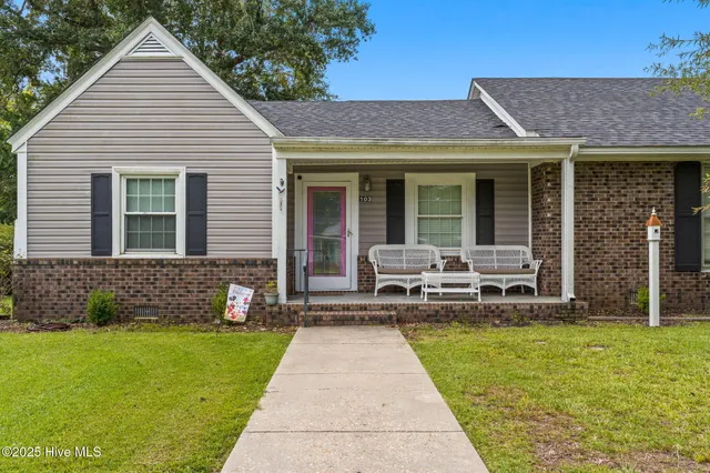 $269,900 | 103 Woodrow Street, Tabor City, NC 28463