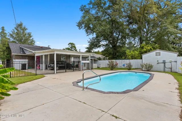 $269,900 | 103 Woodrow Street, Tabor City, NC 28463