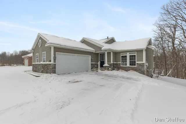 $375,000 | 3195 Nature View Drive Southeast, Grand Rapids, MI 49512