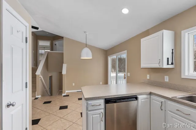 $375,000 | 3195 Nature View Drive Southeast, Grand Rapids, MI 49512