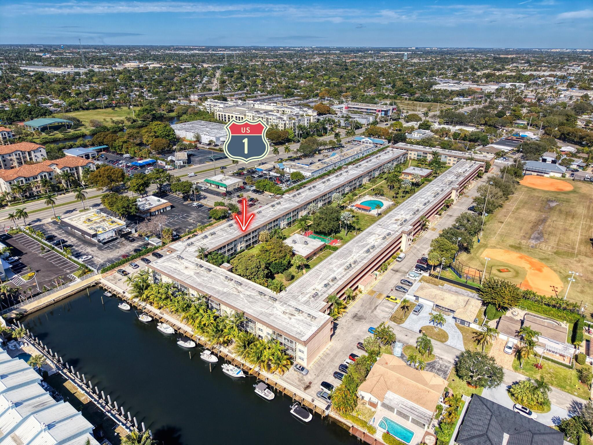 4500 North Federal Highway, Unit 303 Lighthouse Point, FL 33064 - Photo 34 of 40 an aerial view of multiple house