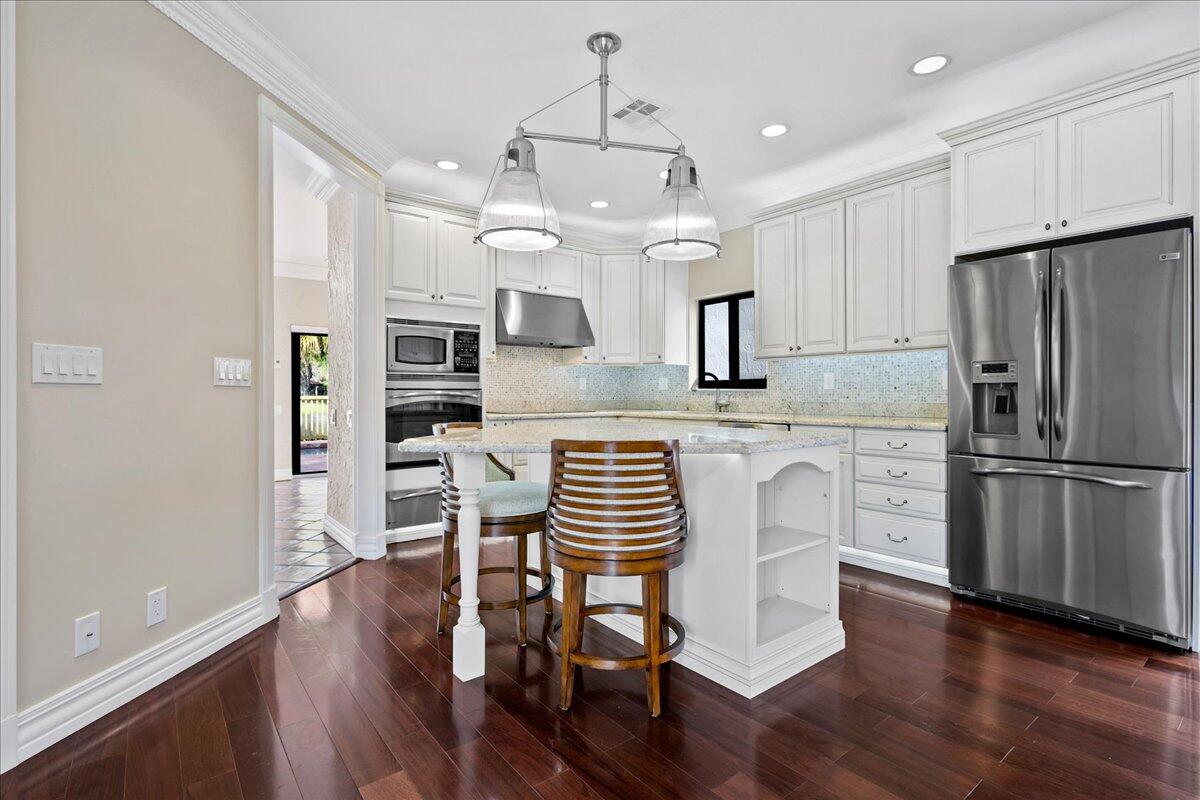 5516 Anderson Way Boca Raton, FL 33486 - Photo 2 of 40 10-LUX5825