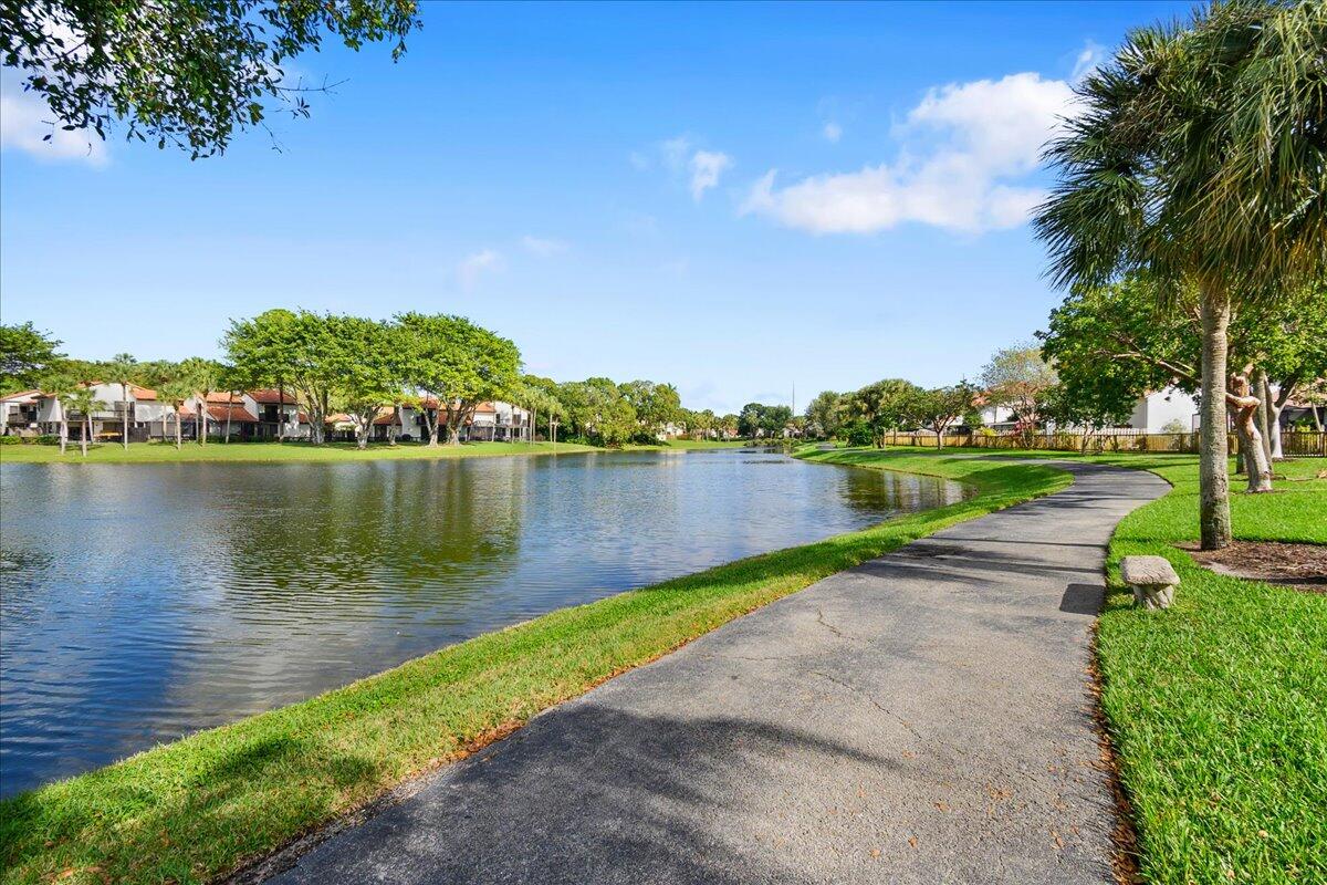 5516 Anderson Way Boca Raton, FL 33486 - Photo 8 of 40 05-LUX5785