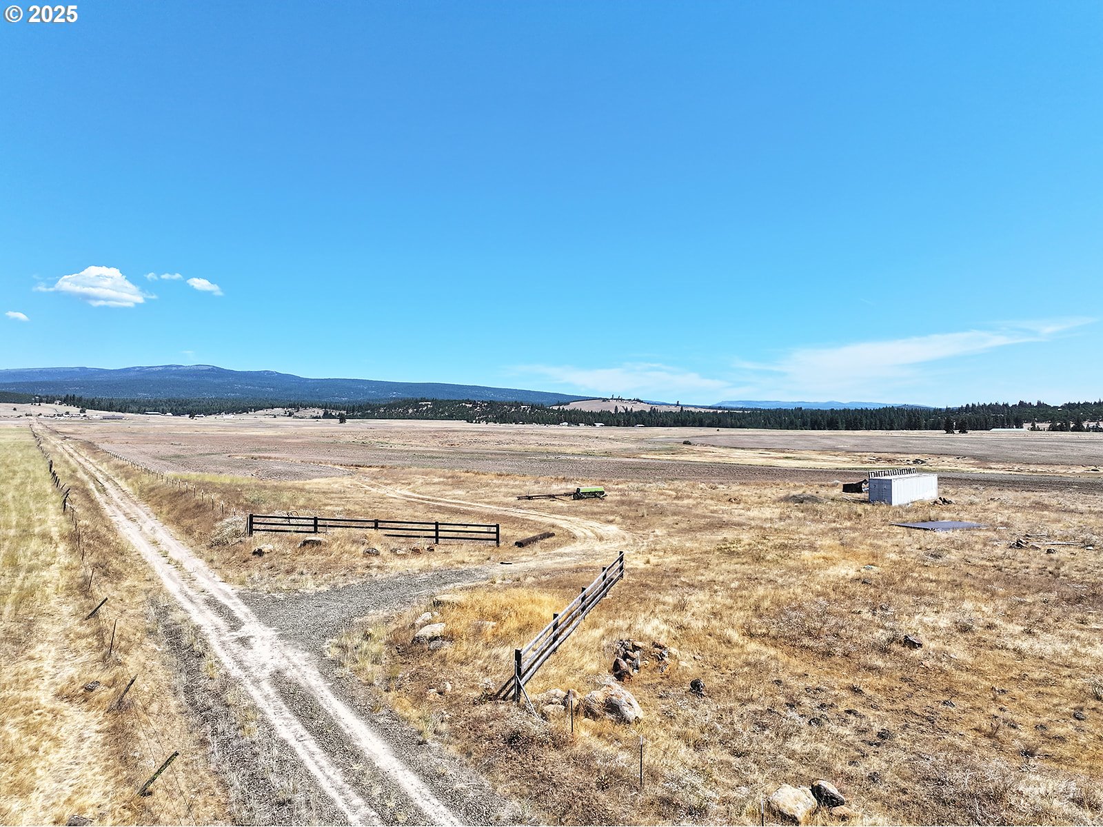 0 North Fairgrounds Road Goldendale, WA 98620 - Photo 31 of 48 a view of an ocean and beach