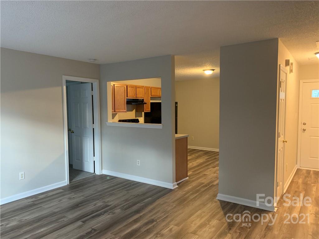 5520 Allen Road East Charlotte, NC 28269 - Photo 3 of 8 Gallery Image 3