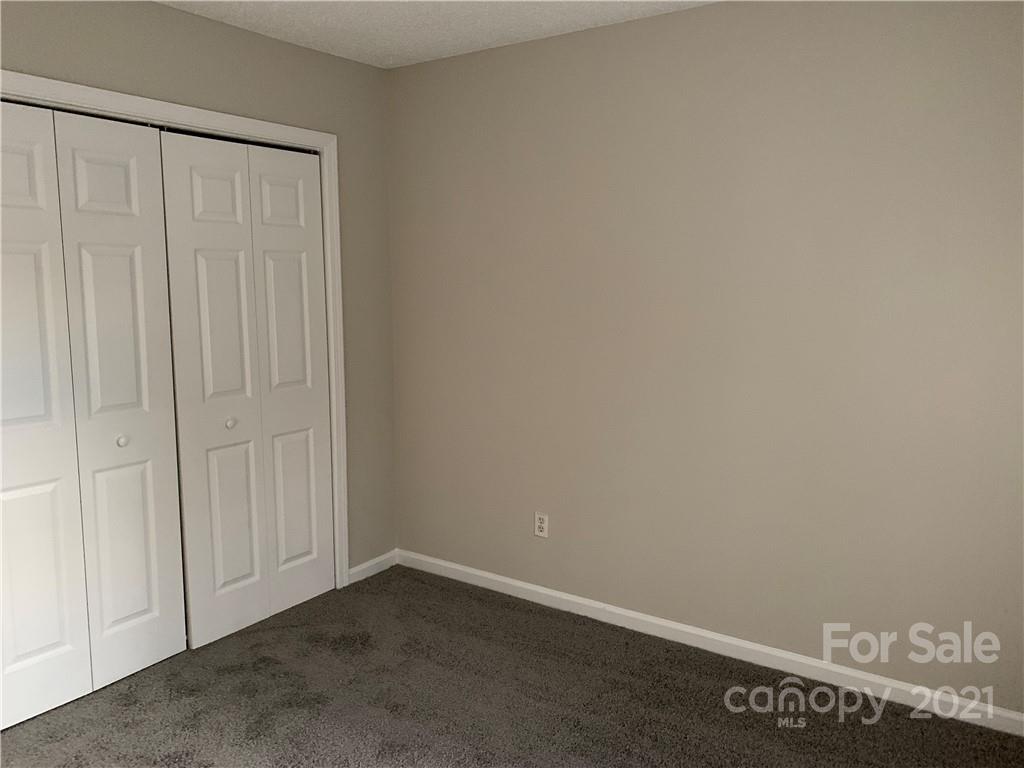 5520 Allen Road East Charlotte, NC 28269 - Photo 6 of 8 Gallery Image 6