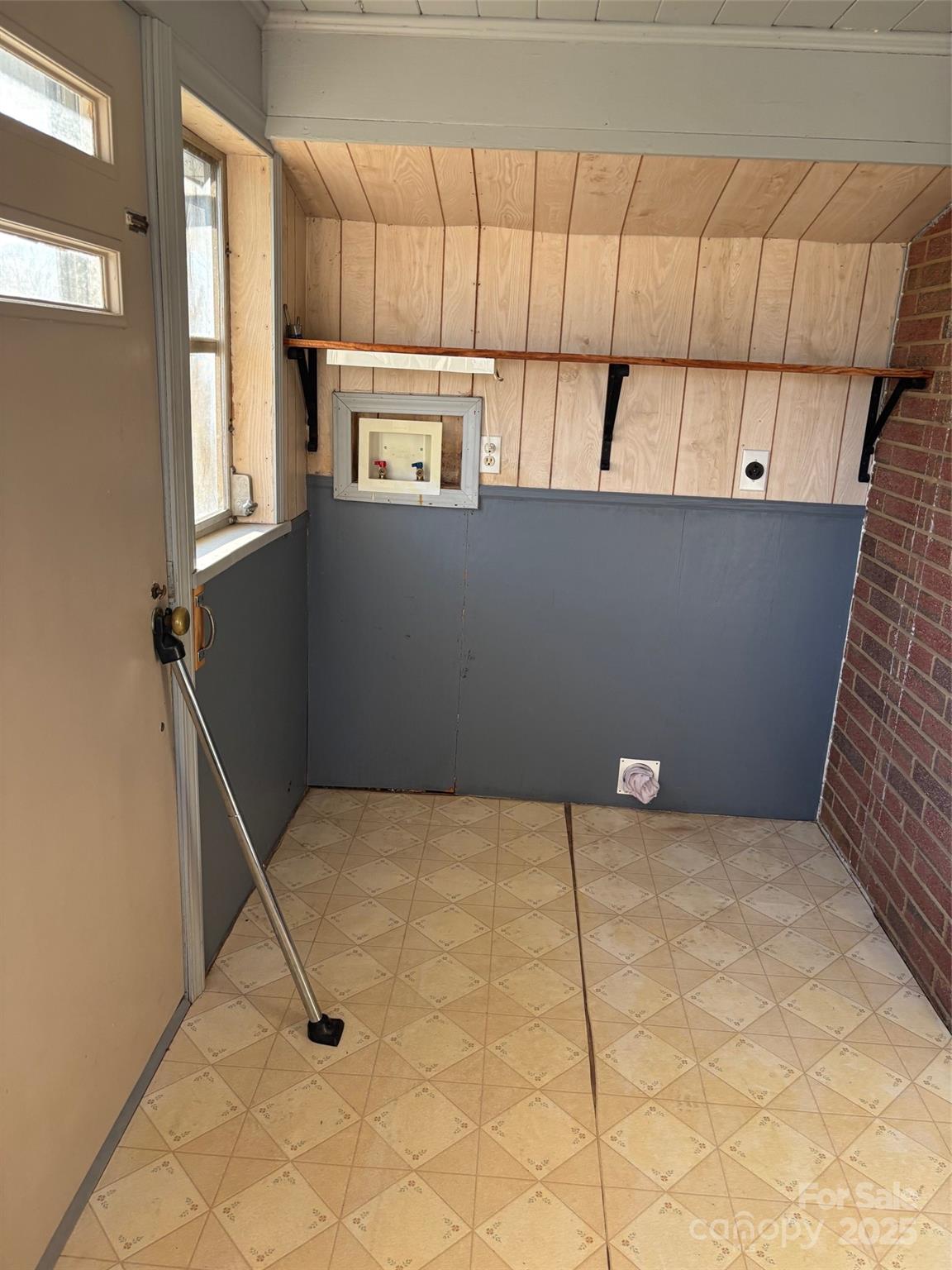 150 Old Georgia Road Statesville, NC 28625 - Photo 23 of 42 a view of a room with a air conditioner duct and window