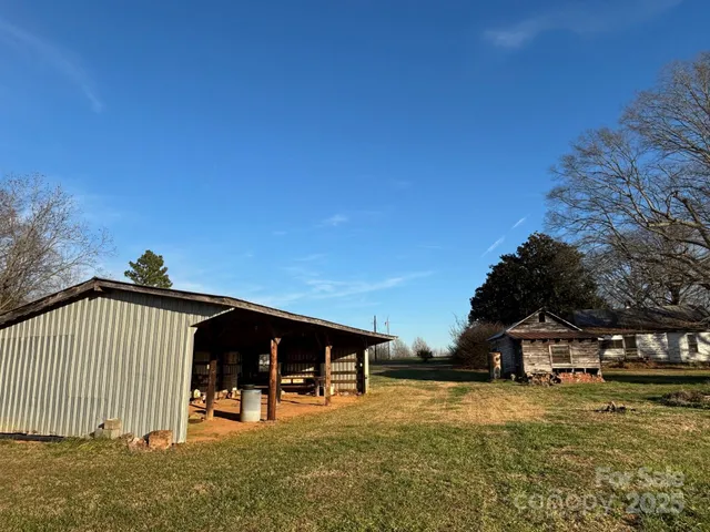 $585,000 | 150 Old Georgia Road, Statesville, NC 28625
