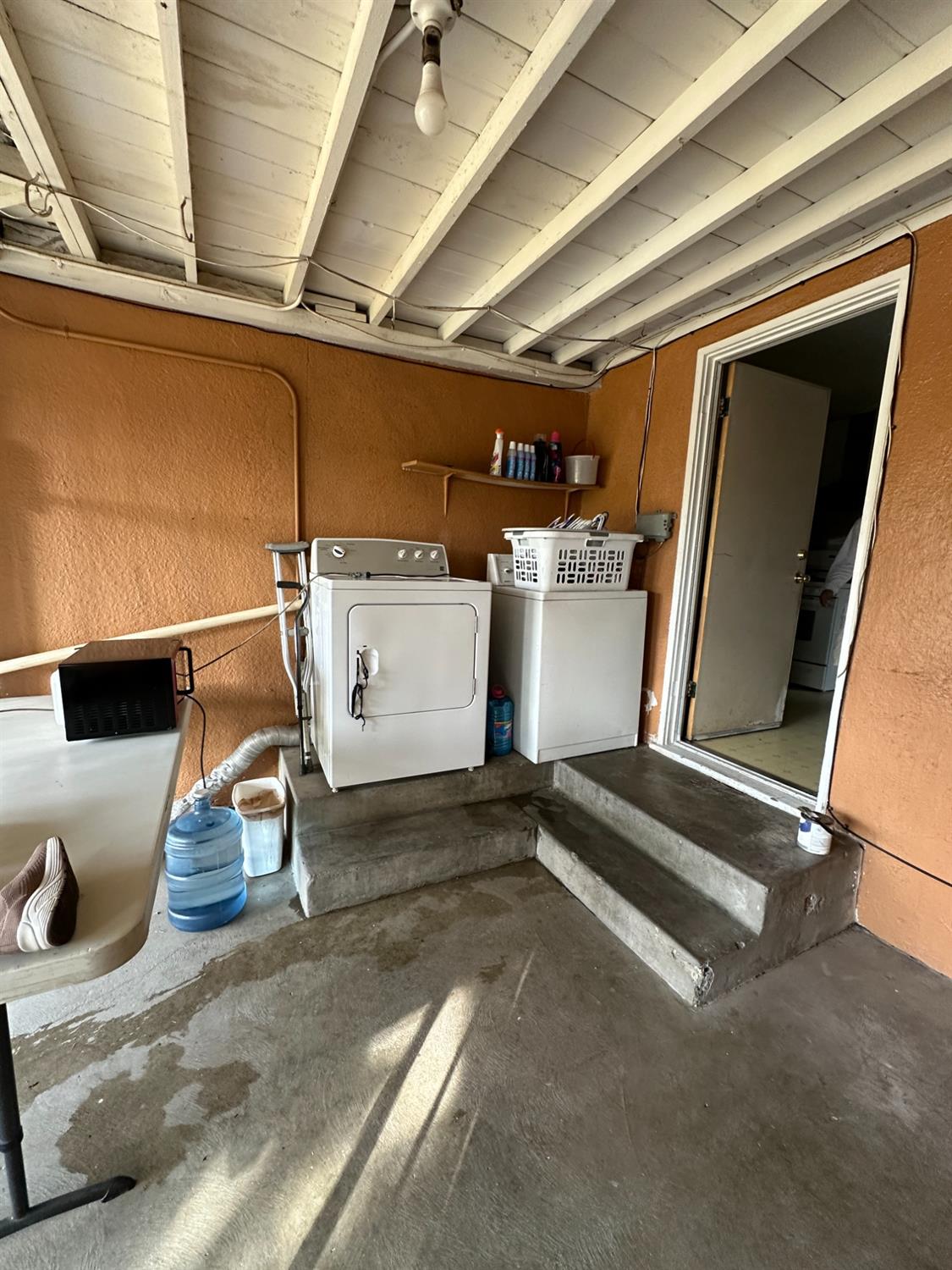 915 West Fountain Way Fresno, CA 93705 - Photo 18 of 20 a view of a room with gym equipment