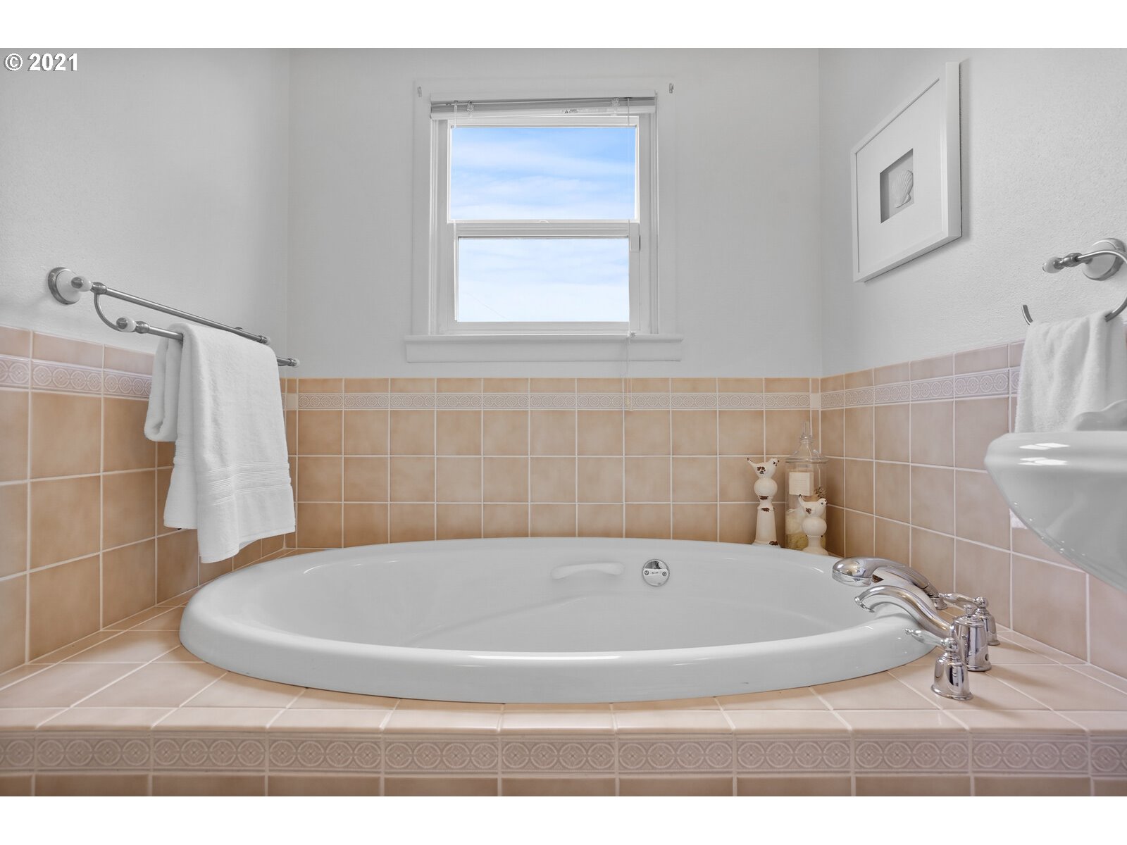 34690 Riverside Drive Albany, OR 97321 - Photo 17 of 32 Gallery Image 17