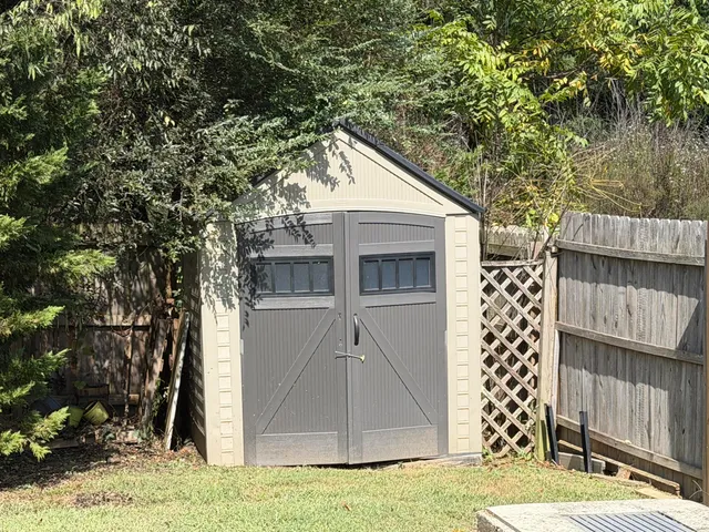 $2,595 | 7975 Squirrel Wood Court, Ooltewah, TN 37363