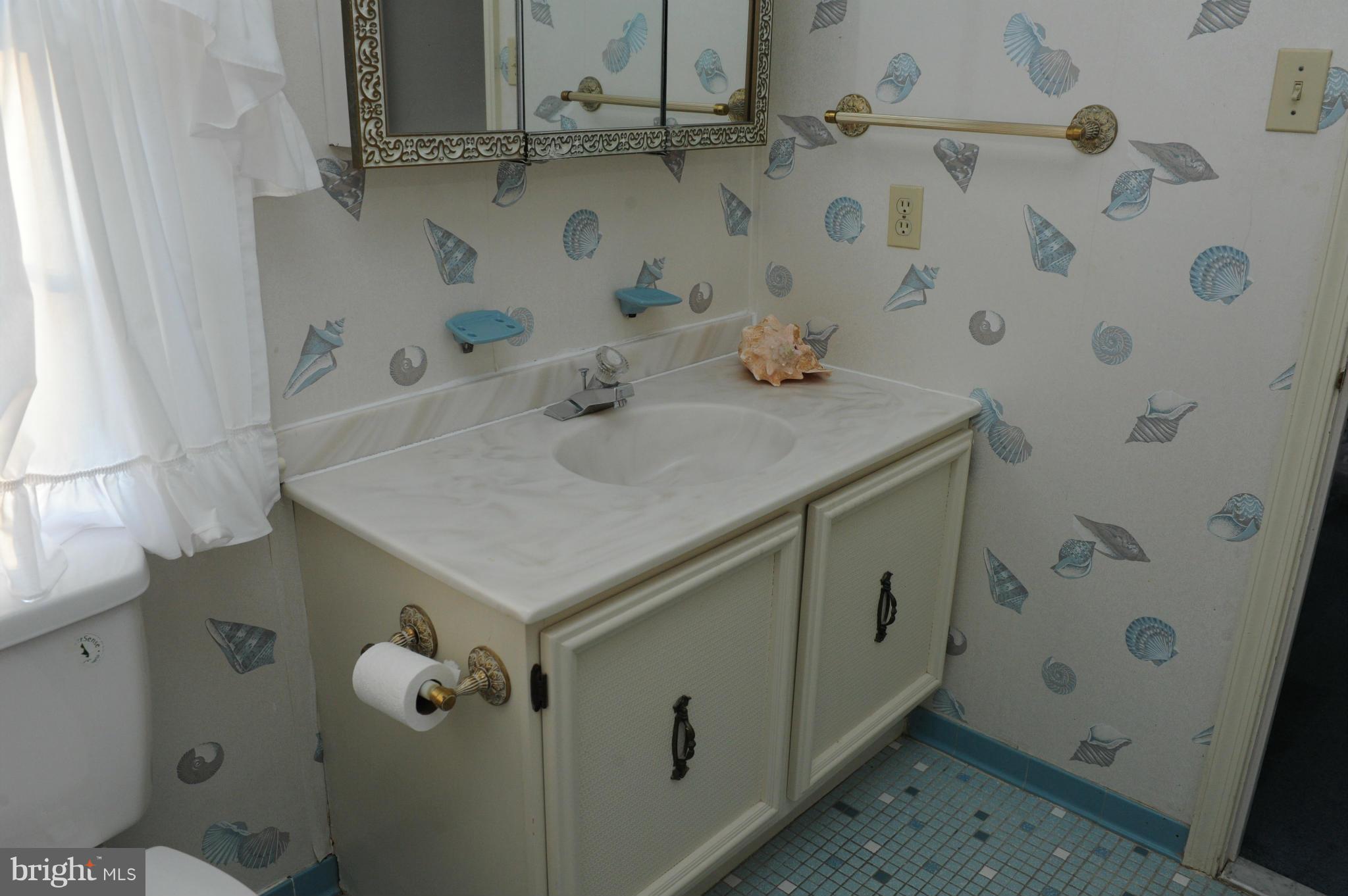 7801 Foxhound Road McLean, VA 22102 - Photo 12 of 30 Bath (Master)