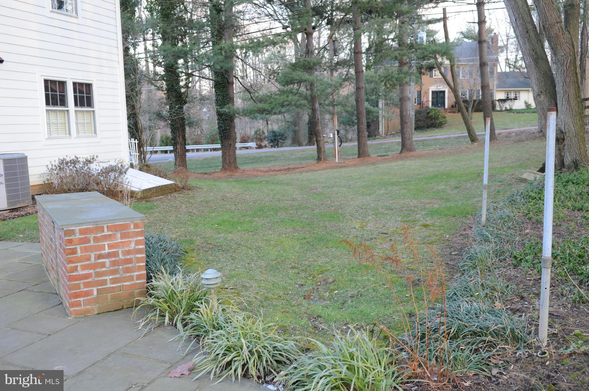 7801 Foxhound Road McLean, VA 22102 - Photo 27 of 30 Exterior (Rear)