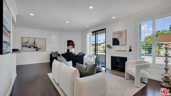 $675,000 | 13920 Moorpark Street, Unit 106, Sherman Oaks, CA 91423