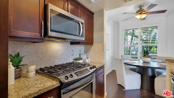 $675,000 | 13920 Moorpark Street, Unit 106, Sherman Oaks, CA 91423