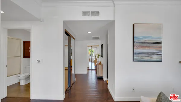 $675,000 | 13920 Moorpark Street, Unit 106, Sherman Oaks, CA 91423