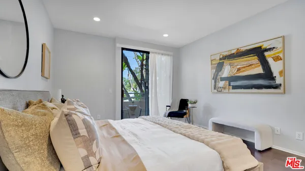 $675,000 | 13920 Moorpark Street, Unit 106, Sherman Oaks, CA 91423