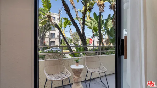 $675,000 | 13920 Moorpark Street, Unit 106, Sherman Oaks, CA 91423