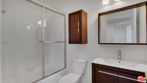 $675,000 | 13920 Moorpark Street, Unit 106, Sherman Oaks, CA 91423