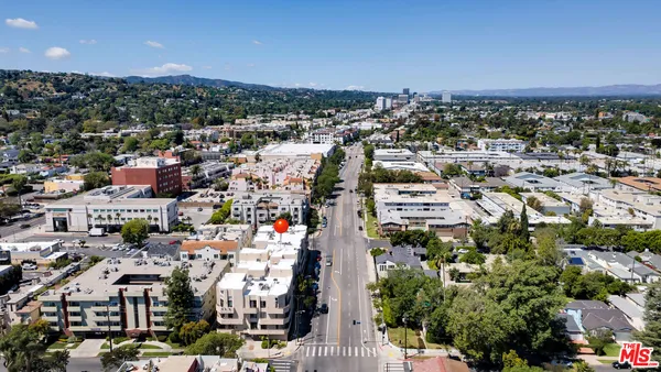 $675,000 | 13920 Moorpark Street, Unit 106, Sherman Oaks, CA 91423