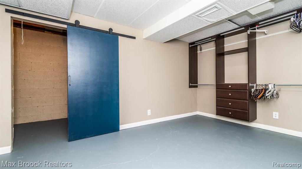 2602 Trafford Road Royal Oak, MI 48073 - Photo 23 of 26
