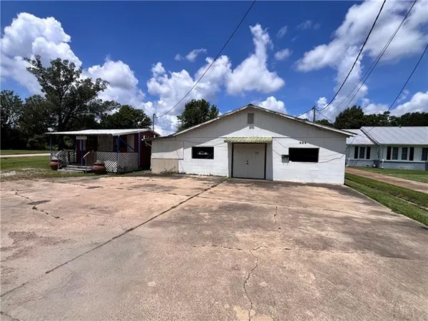 $75,000 | 334 South Preston Street, Marksville, LA 71351