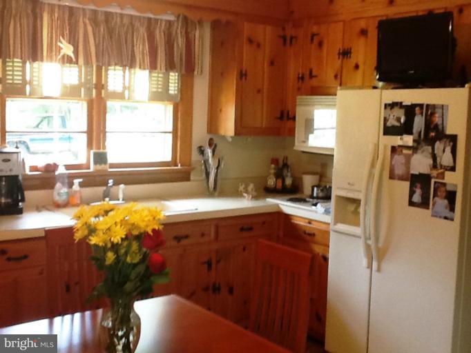 9443 Dahlgren Road King George, VA 22485 - Photo 11 of 30 Kitchen
