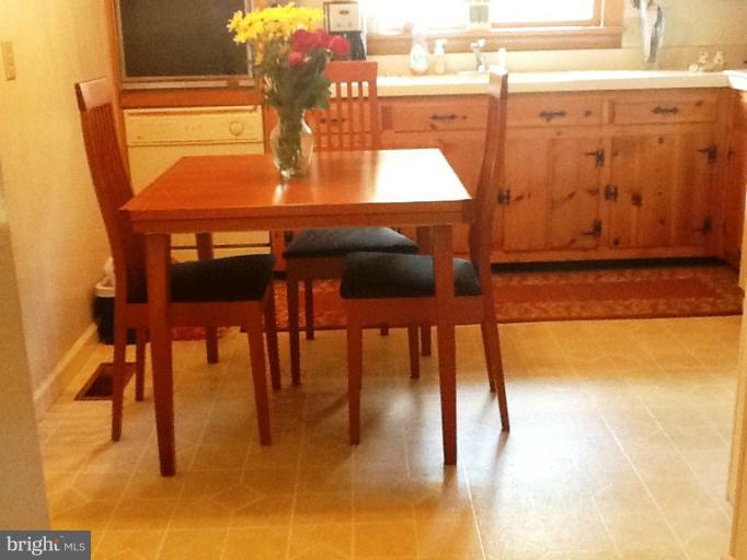 9443 Dahlgren Road King George, VA 22485 - Photo 23 of 30 Kitchen
