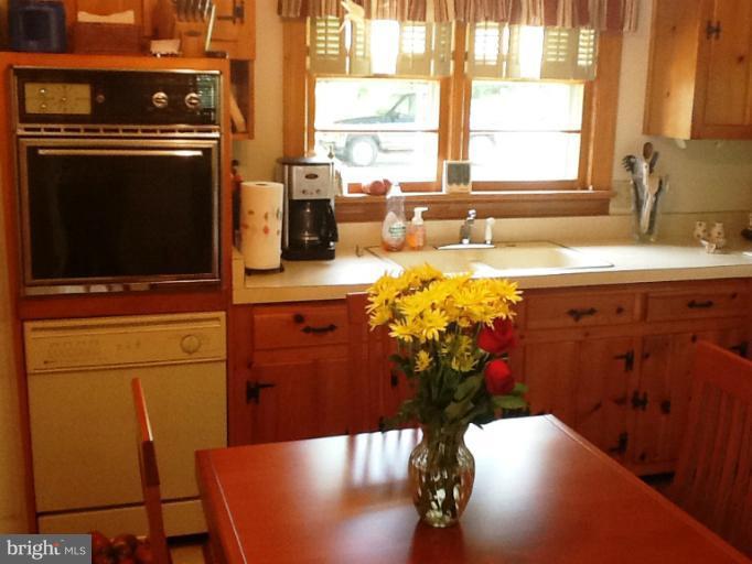 9443 Dahlgren Road King George, VA 22485 - Photo 10 of 30 Kitchen