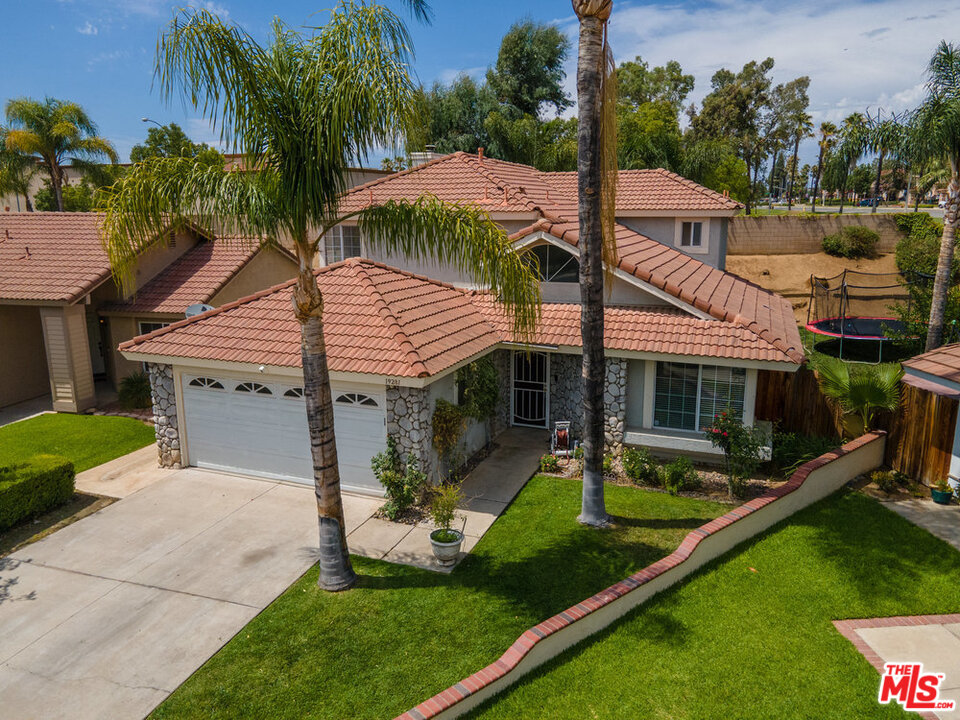 19281 Foxtail Lane Riverside, CA 92508 - Photo 1 of 53