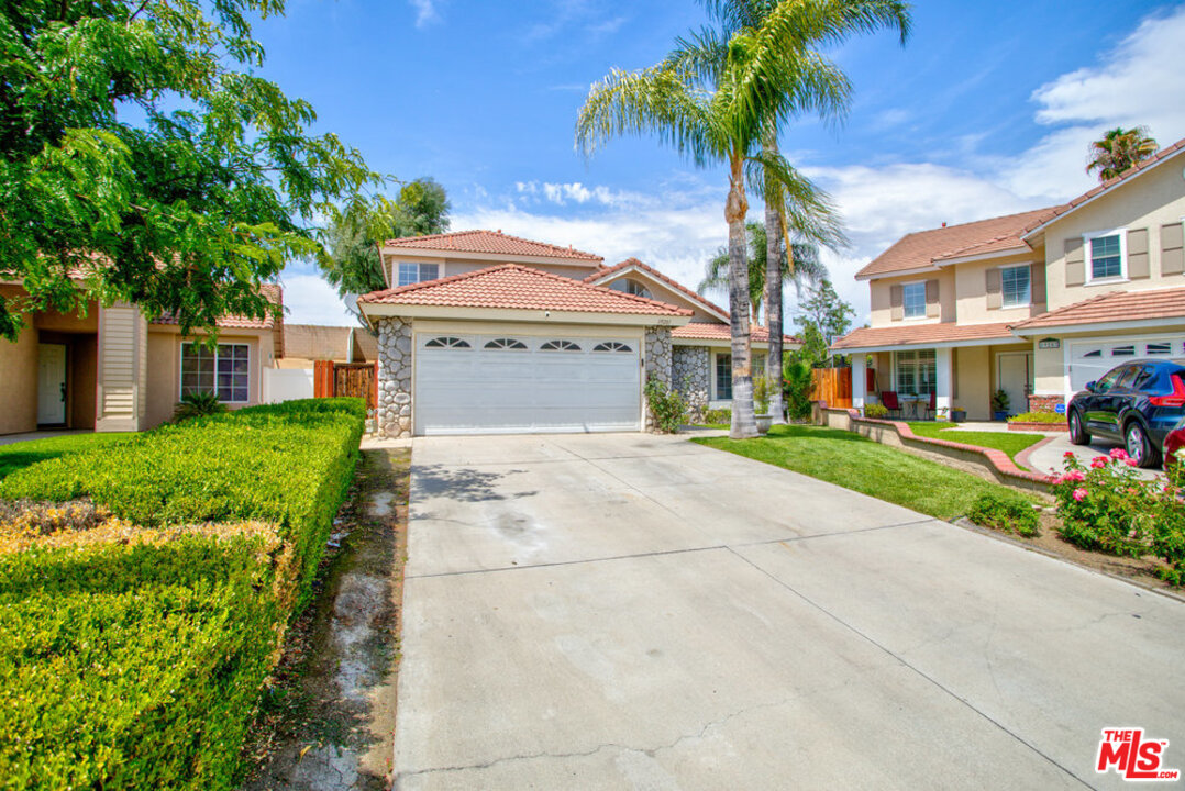 19281 Foxtail Lane Riverside, CA 92508 - Photo 4 of 53
