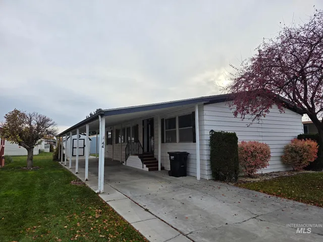 $74,900 | 1605 Grandview Drive North, Unit 44, Twin Falls, ID 83301