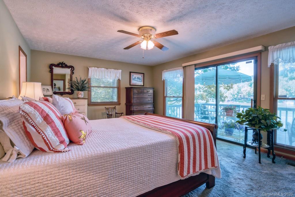 482 Cut Away Road Lake Lure, NC 28746 - Photo 11 of 48 Gallery Image 11