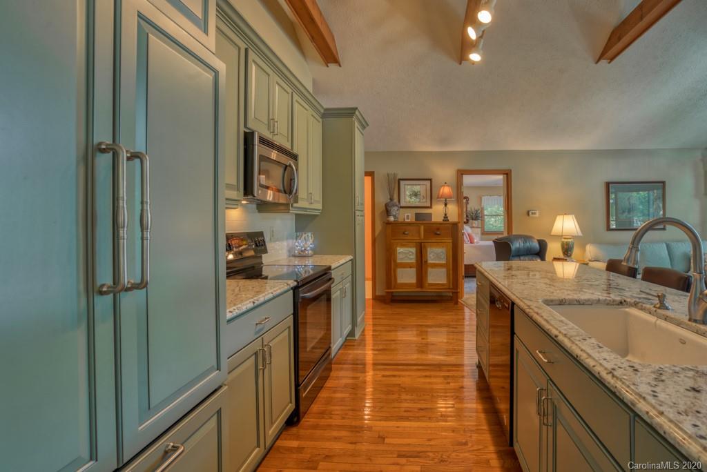 482 Cut Away Road Lake Lure, NC 28746 - Photo 9 of 48 Gallery Image 9