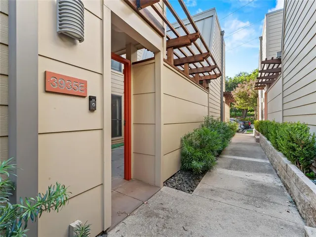 $2,650 | 3935 Buena Vista Street, Unit E, Dallas, TX 75204