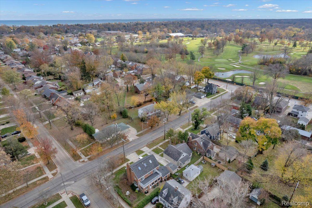20779 Marter Road Grosse Pointe, MI 48236 - Photo 36 of 39 Gallery Image 36