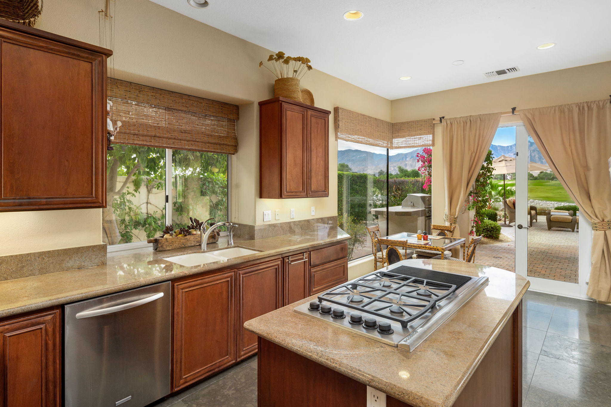 6 Legacy Place Rancho Mirage, CA 92270 - Photo 18 of 43 39-web-or-mls-JBLEgacy1120_039